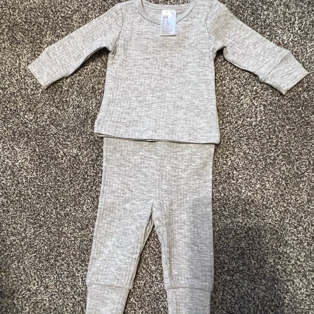 H&M baby outfit